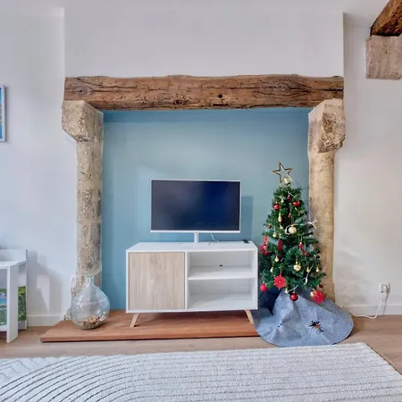 Derriere Les Vitraux